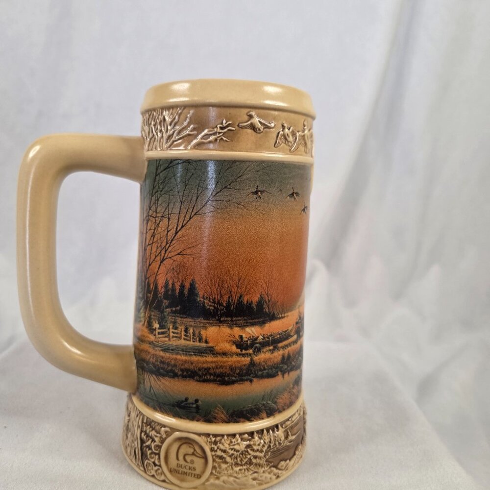 1997 Miller Brewing Company Ducks Unlimited Collection Beer Stein - Picture 6 of 9